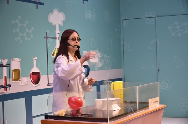 液态氮科学示范